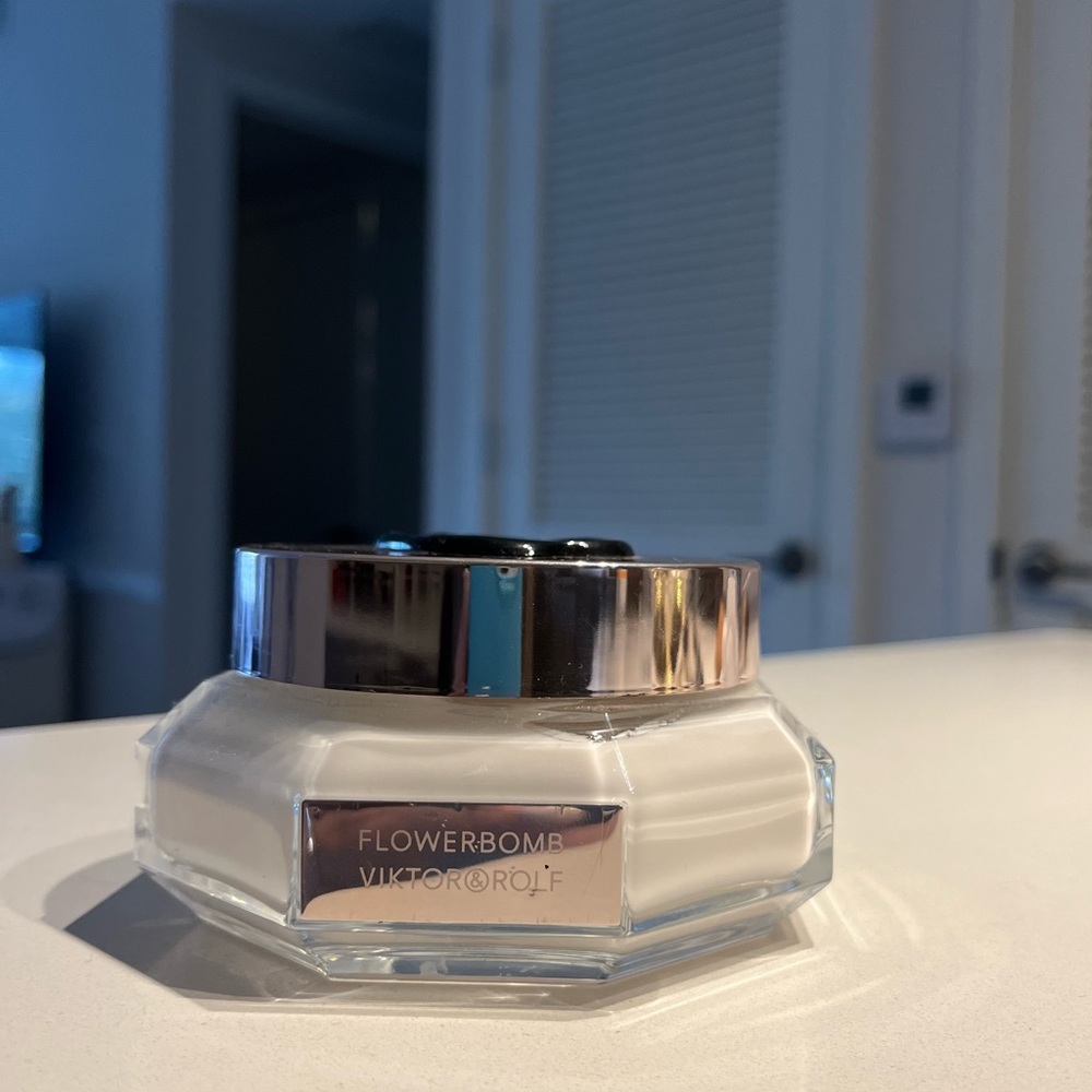 Flowerbomb Body Cream| Viktor & Rolf